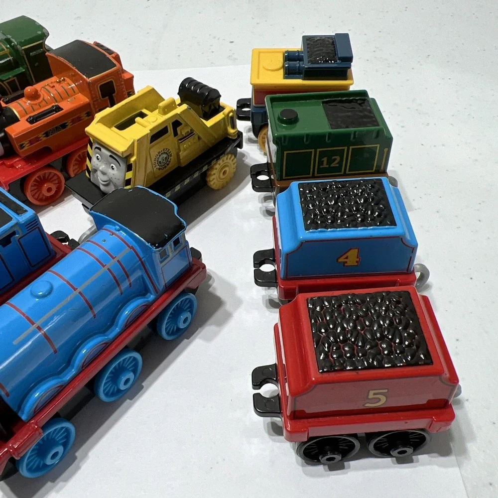 2020 Gullane Thomas Limited Mattel Mixed‎ Metal Plastic Train LOT 12 Pieces